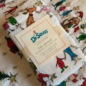 Dr. Seuss Grinch Pillowcase